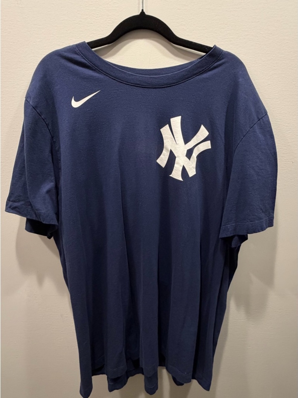 Nike New York Yankees #25 Gleyber Torres T-Shirt - Picture 2 of 4